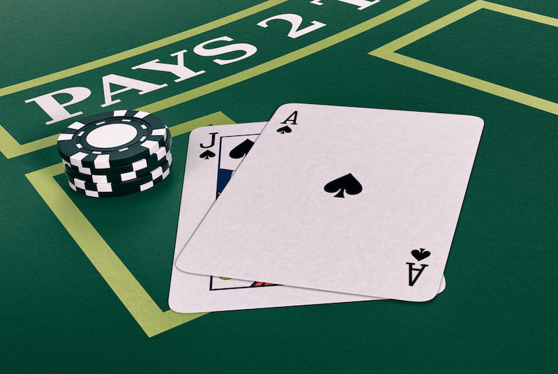 Jack of Spades dan Ace of Spades digabungkan untuk membentuk blackjack.