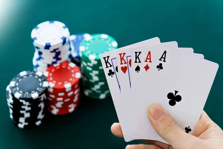 The Differences Between Texas Holdem and Stud Poker